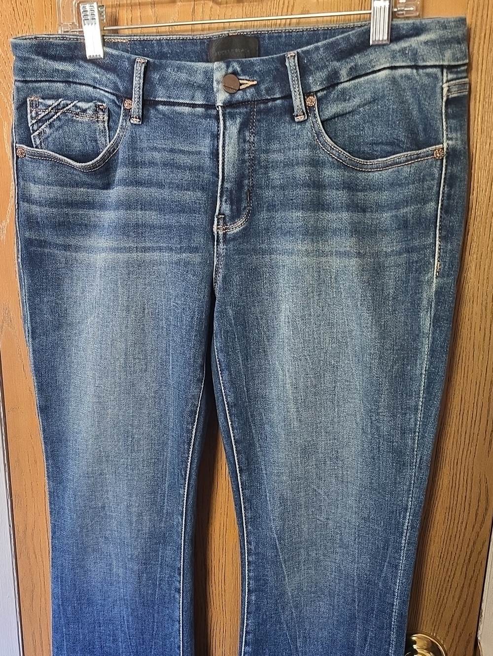 BUCKLE BLACK Women’s Blue Denim Jeans - Classic Mid Wash
